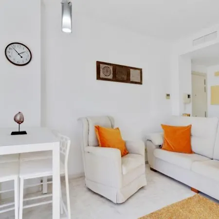 شقة Penthouse With Beautiful View In إِستيبونا